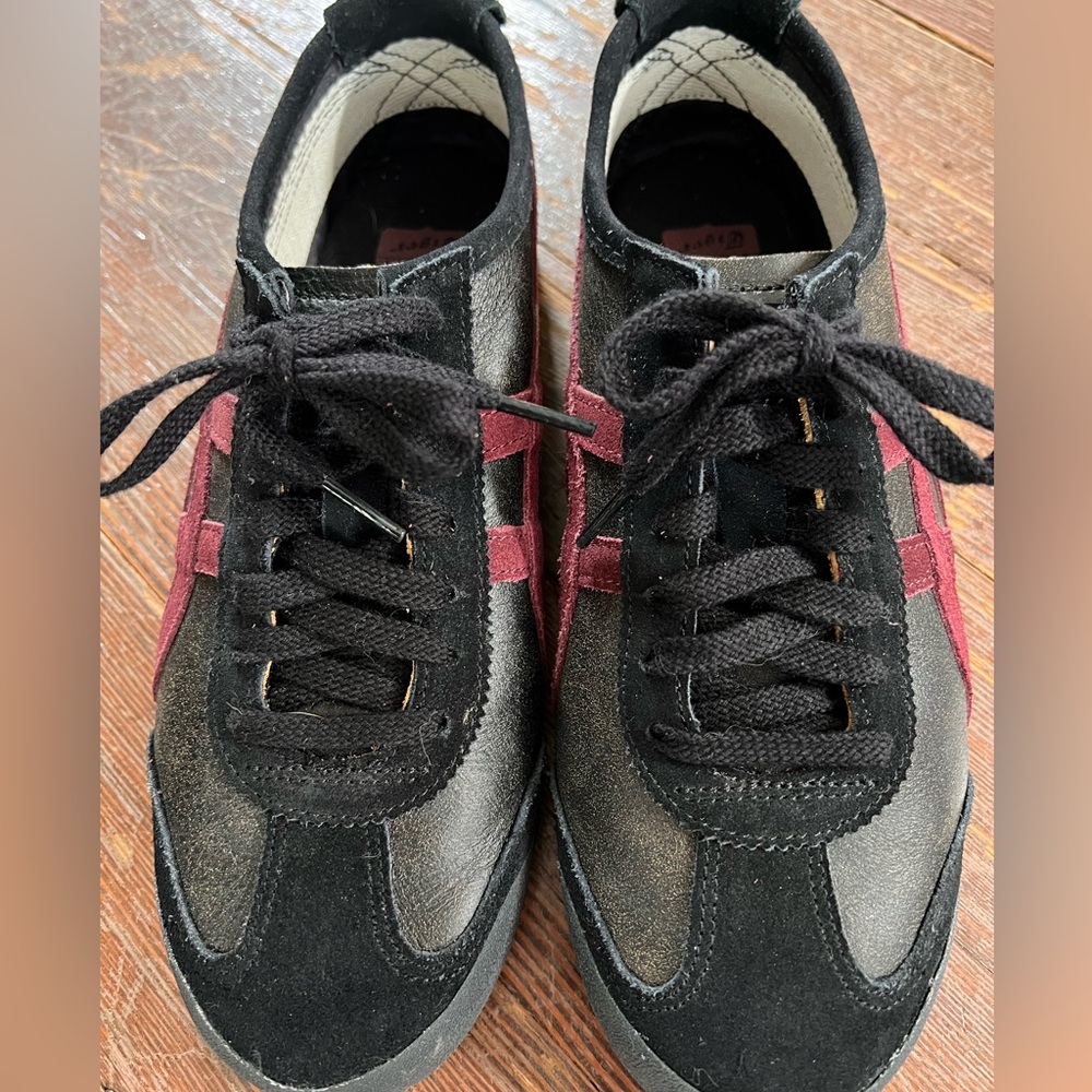 Rare Onitsuka Tigers, all leather